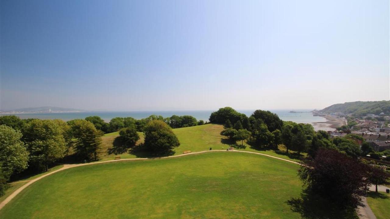 Woodville Road, Mumbles Exteriör bild